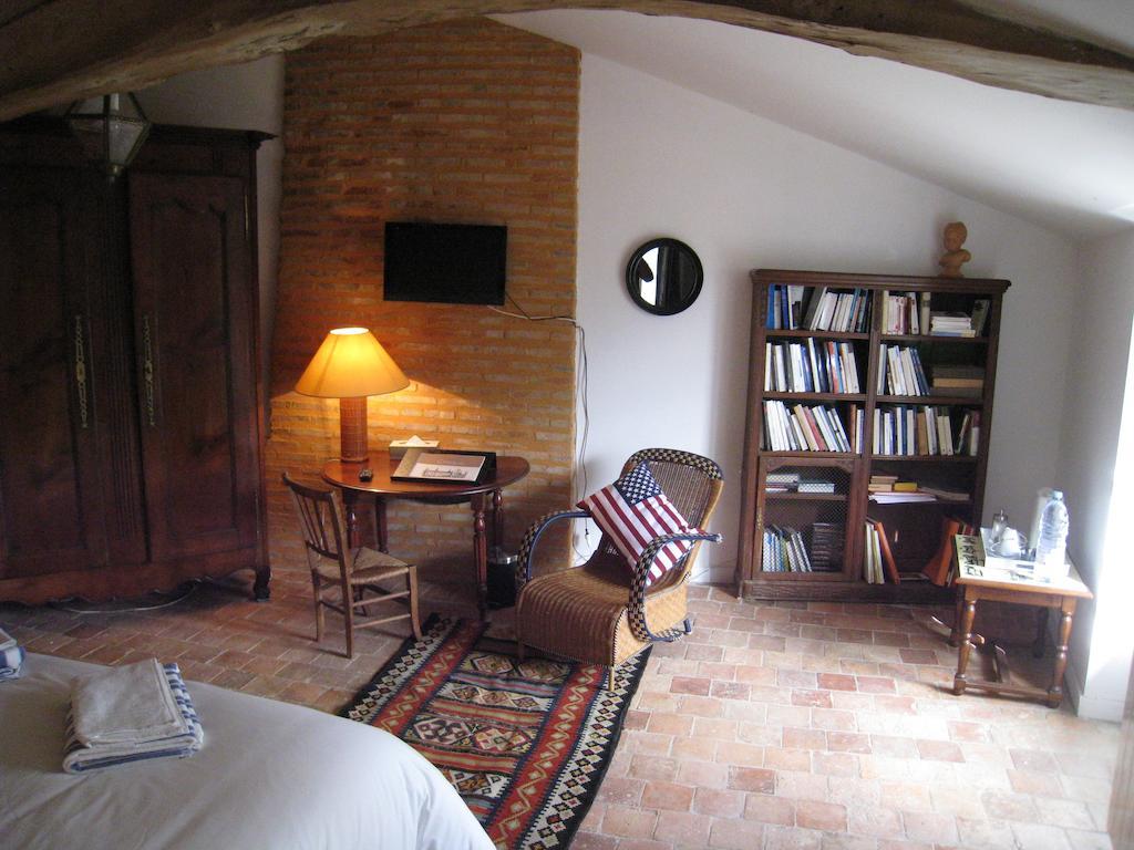 Bed and Breakfast Le Logis Des Tourelles Beaupreau Номер фото